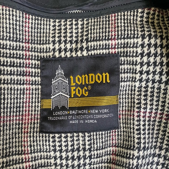 London Fog Classic-Fit Double-Breasted Trench coat - Picture 7 of 10